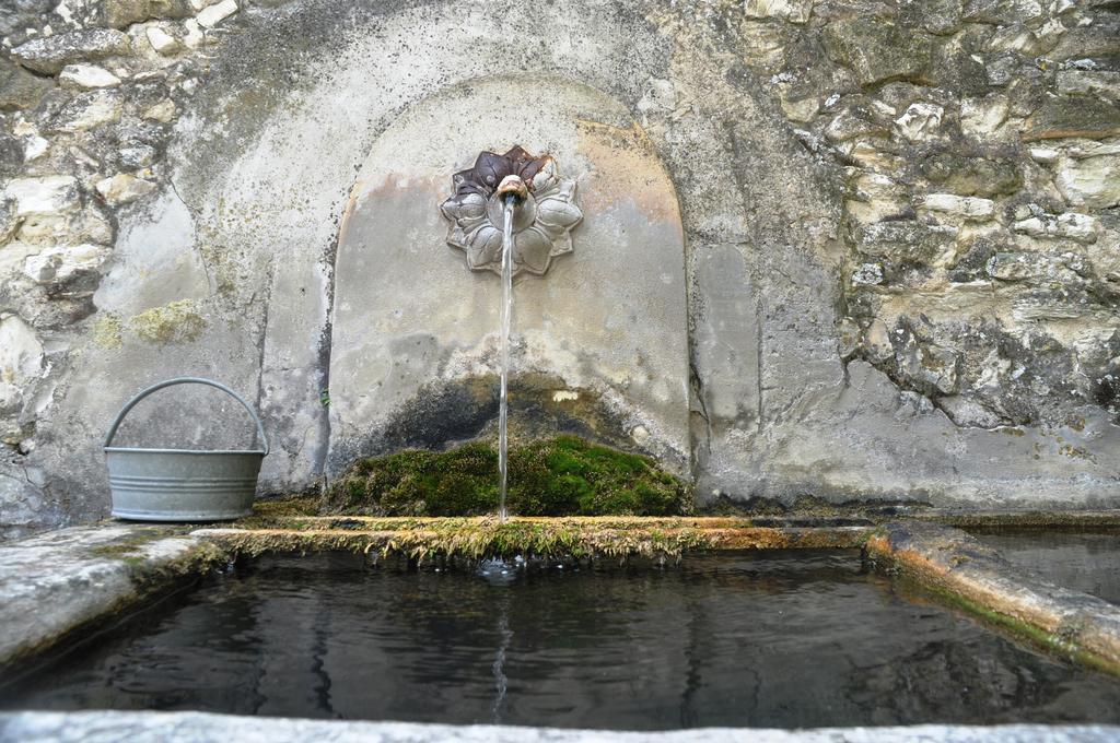 Le Mas De La Fontaine Bed and Breakfast Le Pegue Εξωτερικό φωτογραφία