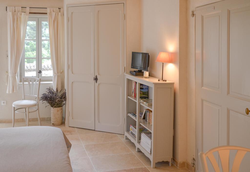Le Mas De La Fontaine Bed and Breakfast Le Pegue Δωμάτιο φωτογραφία