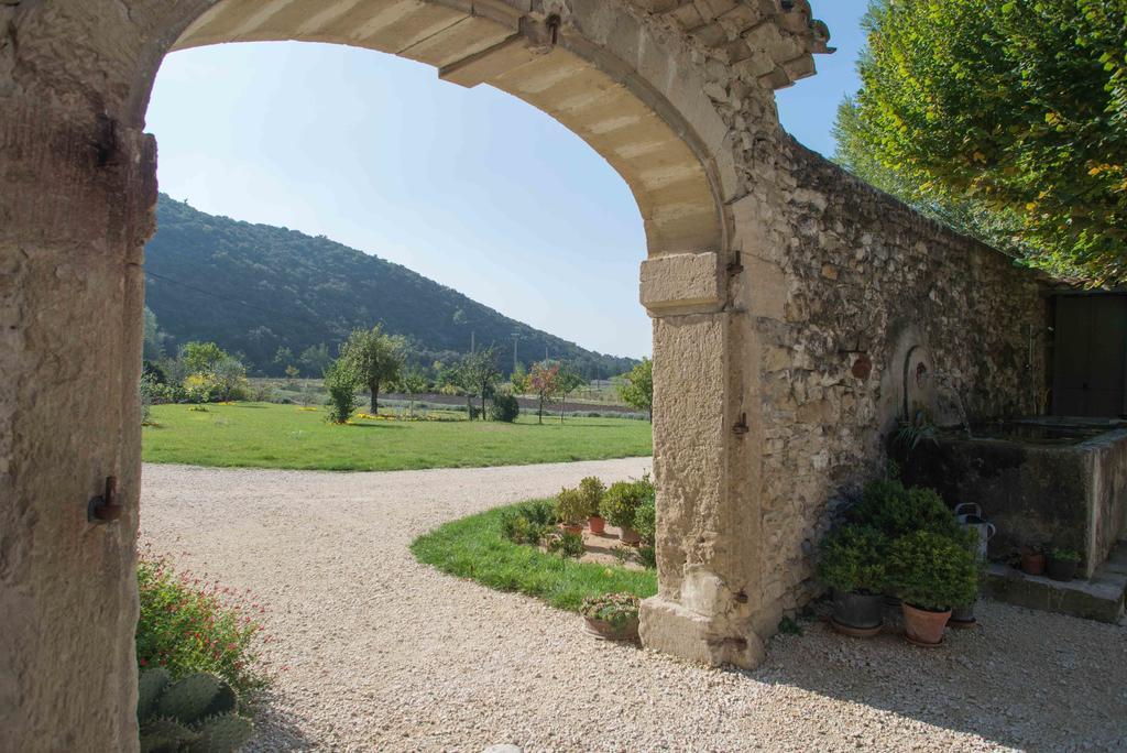 Le Mas De La Fontaine Bed and Breakfast Le Pegue Εξωτερικό φωτογραφία