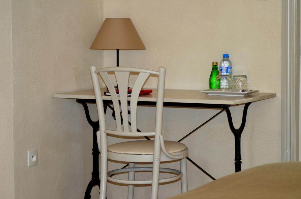 Le Mas De La Fontaine Bed and Breakfast Le Pegue Δωμάτιο φωτογραφία