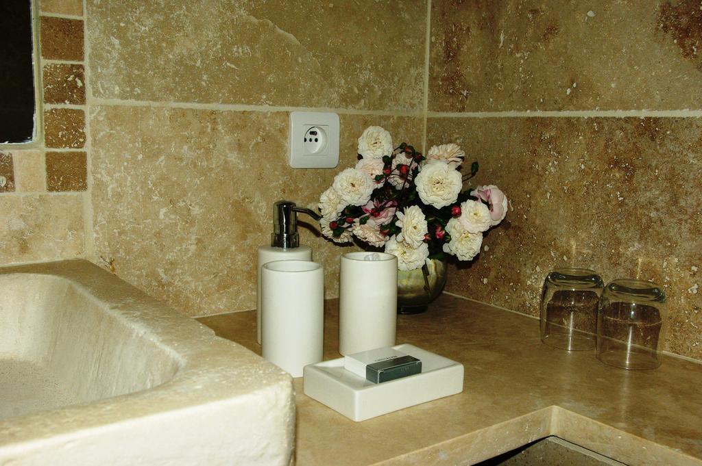 Le Mas De La Fontaine Bed and Breakfast Le Pegue Εξωτερικό φωτογραφία