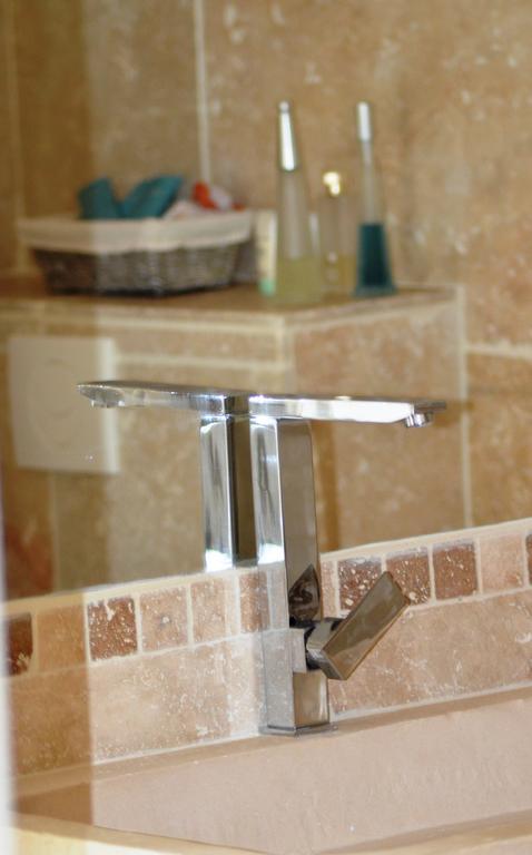 Le Mas De La Fontaine Bed and Breakfast Le Pegue Εξωτερικό φωτογραφία