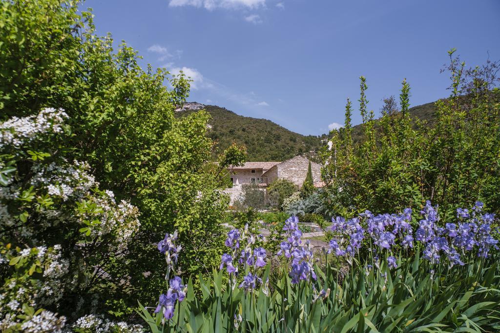 Le Mas De La Fontaine Bed and Breakfast Le Pegue Εξωτερικό φωτογραφία
