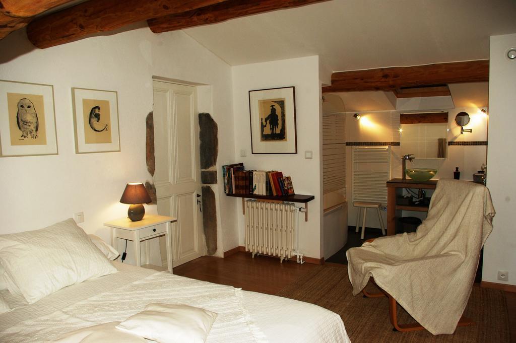 Le Mas De La Fontaine Bed and Breakfast Le Pegue Εξωτερικό φωτογραφία